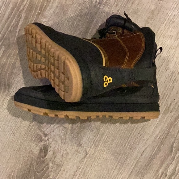 Nike Woodside II - Picture 2 of 9